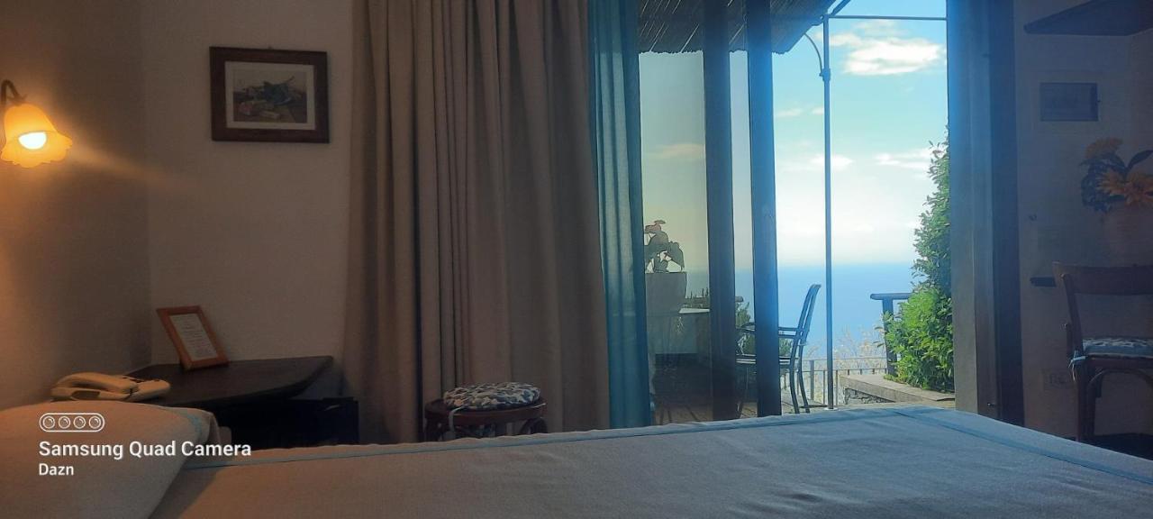 Hotel La Giada Del Mesco レヴァント エクステリア 写真